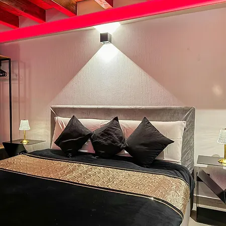 Rouge Romantic Jacuzzi Centro Apartament