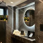 Rouge Romantic Jacuzzi Centro Apartment Palermo
